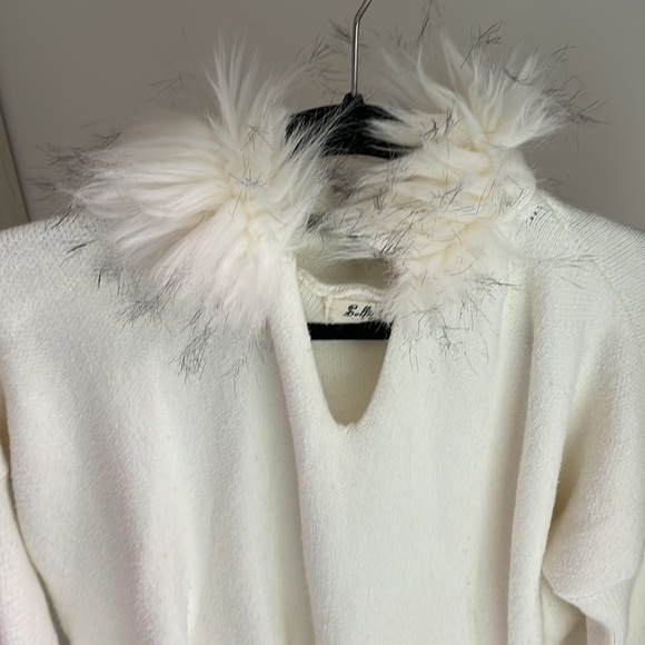 Selfie Couture faux fur hoodie - Picture 2 of 8